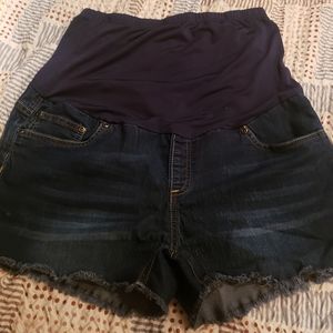 Maternity shorts